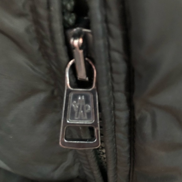 MONCLER Front Pocket Olive Green Puffer - Picture 3 of 8